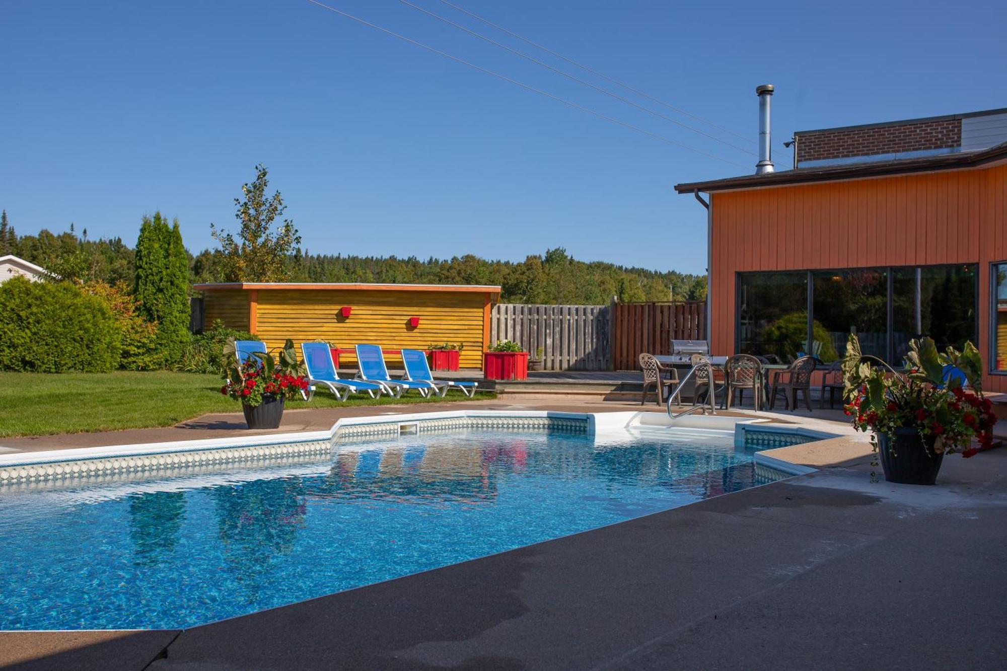 Complexe Hotelier Escoumins Les Escoumins Exterior photo