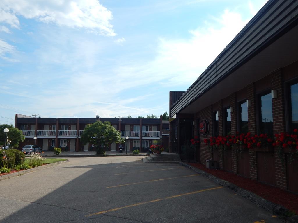 Complexe Hotelier Escoumins Les Escoumins Exterior photo
